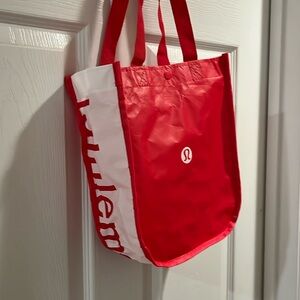 Lululemon shopping bag tote